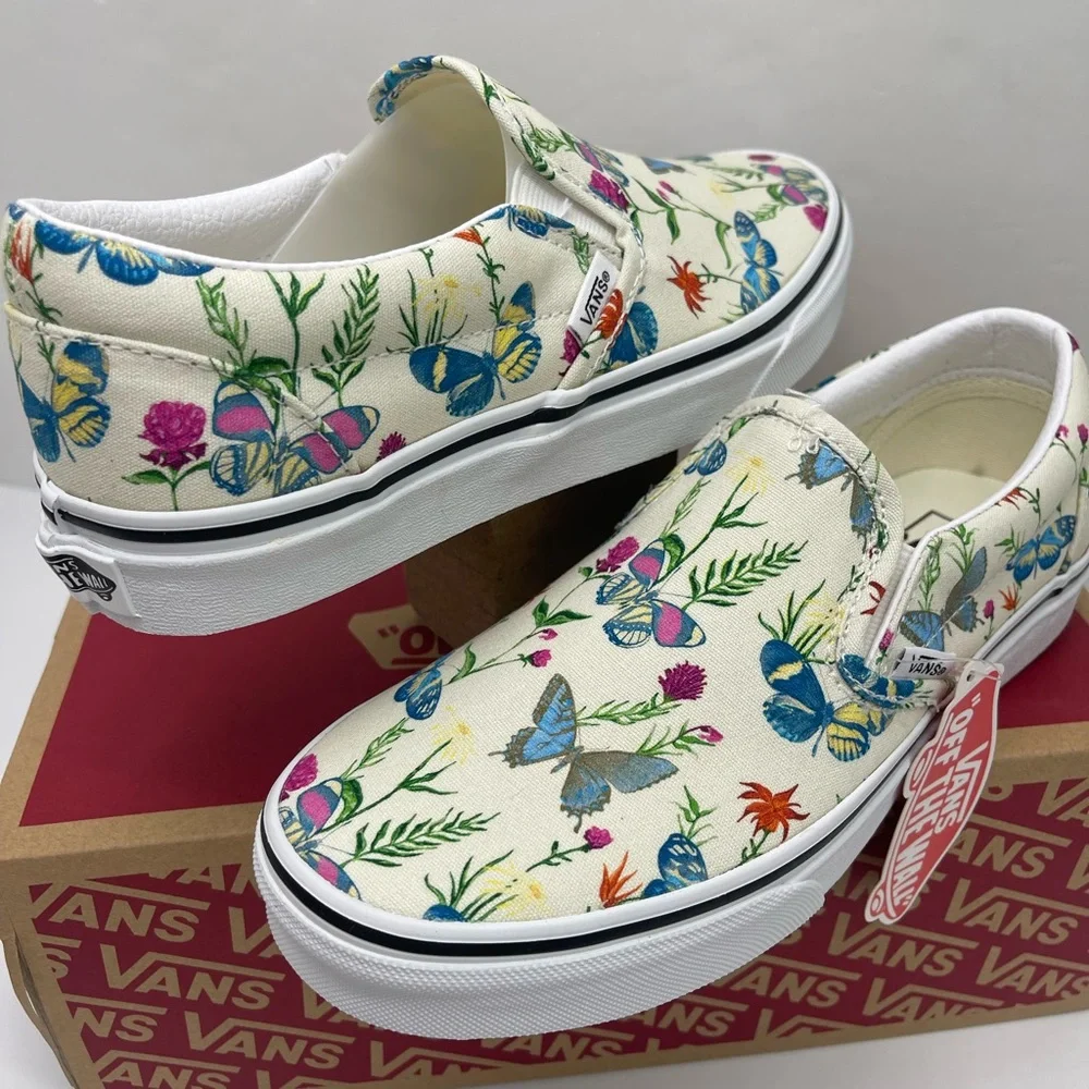 Vans Men’s Classic Slip-On
Butterfly Floral Marshmallow Sneakers 
VN0A5AO8UC0 - Picture 7 of 16